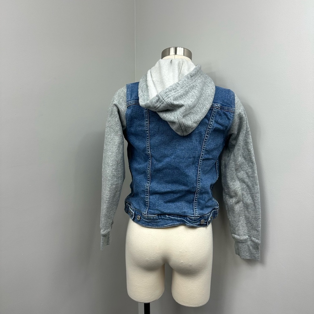 Levi’s Denim Jacket - Picture 3 of 12